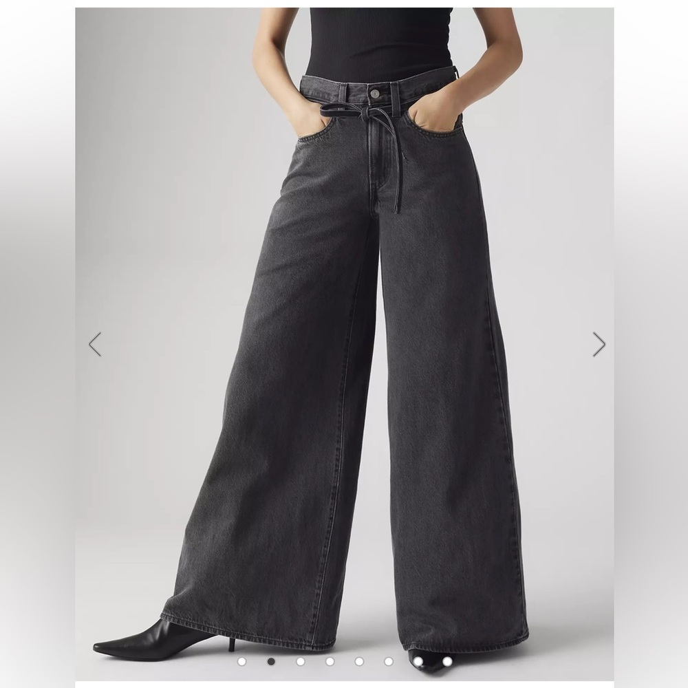 LEVI’S XL Super Wide-Leg Mid Rise Jeans